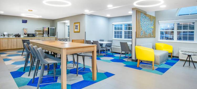 温德姆·贝克利麦客达套房酒店(Microtel Inn by Wyndham Beckley)图片