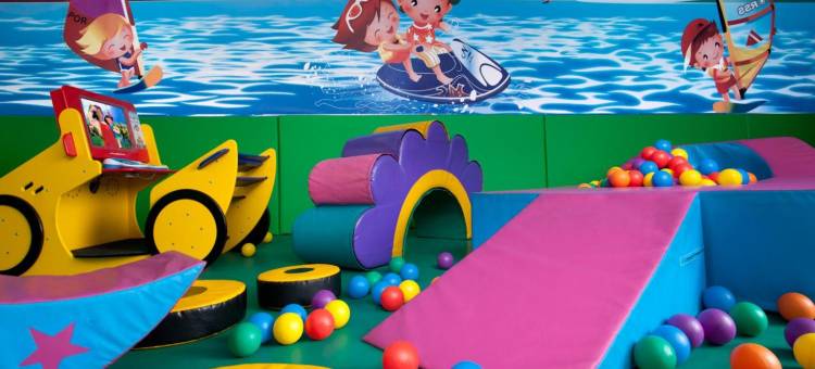 涅坦亚温德姆华美达套房酒店(Ramada Hotel & Suites by Wyndham Netanya)图片