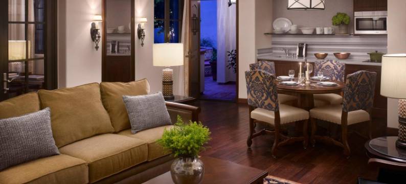 拉雷纳广场酒店(Plaza la Reina)图片