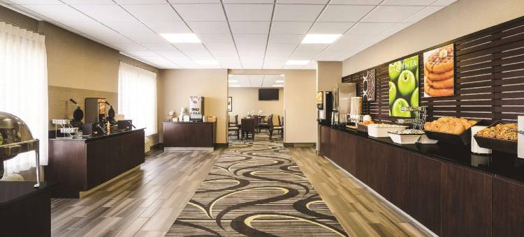 克利夫顿卢瑟福拉昆塔温德姆套房酒店(La Quinta Inn & Suites by Wyndham Clifton/Rutherford)图片