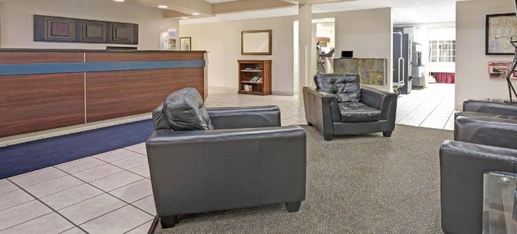 温德姆格里利戴斯酒店及套房(Days Inn and Suites by Wyndham Greeley)图片