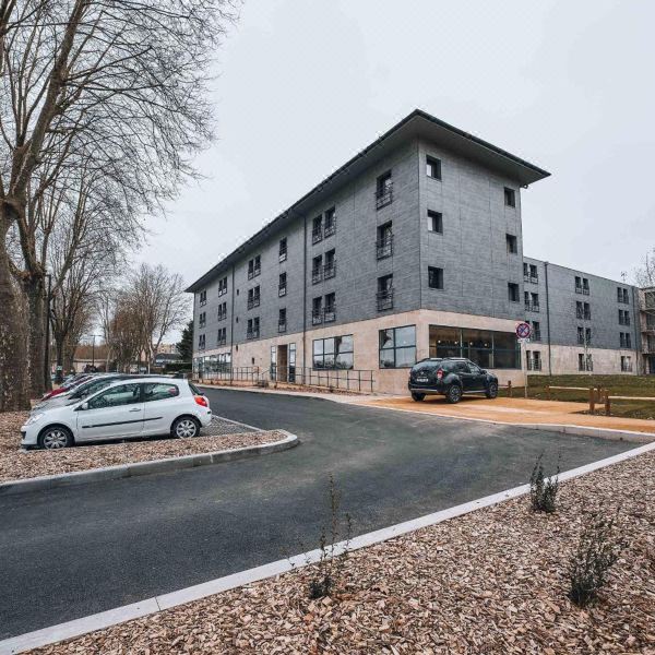Zenao Appart Hôtel Nevers Quai de Loire(Zenao Appart Hôtel Nevers Quai de Loire)图片
