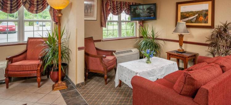 贝克利东温德姆麦客达套房酒店(Microtel Inn & Suites by Wyndham Beckley East)图片