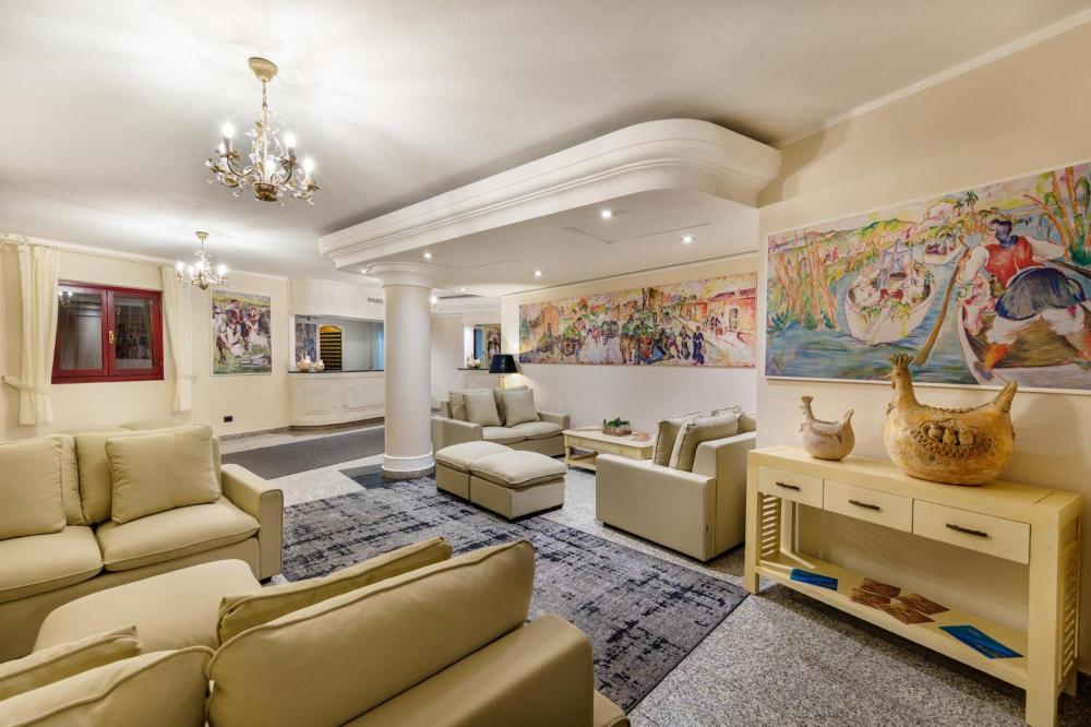 I Giardini di Cala Ginepro Hotel Resort Over view