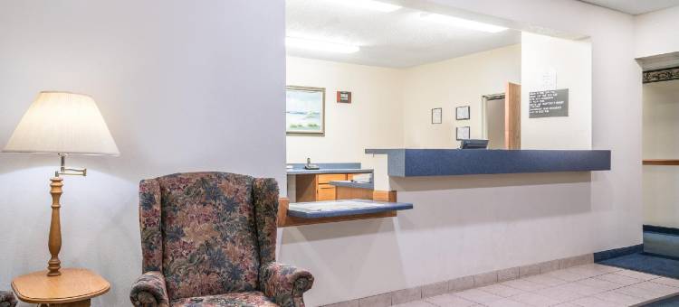 尼尔斯维尔速8酒店(Super 8 by Wyndham Neillsville WI)图片