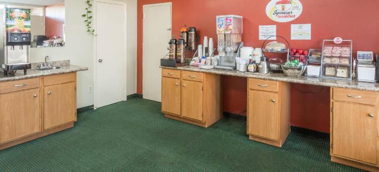 提夫顿温德姆速8酒店(Super 8 by Wyndham Tifton)图片