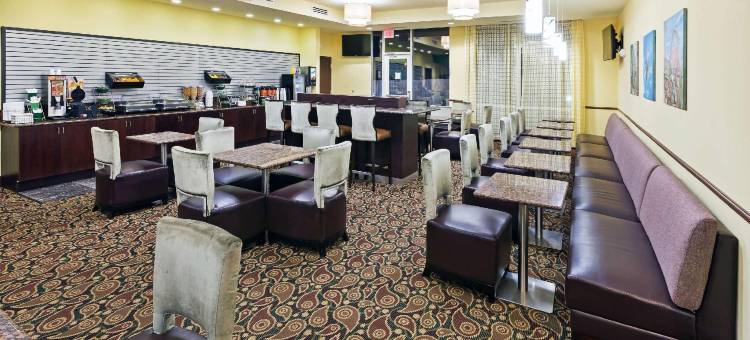 埃尔克城拉昆塔温德姆套房酒店(La Quinta Inn & Suites by Wyndham Elk City)图片