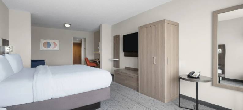 Holiday Inn Express 彭布罗克 by IHG(Holiday Inn Express Pembroke by IHG)图片