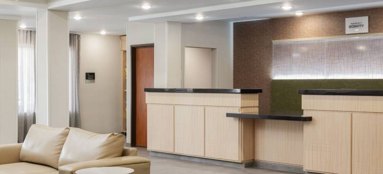 韦恩堡万豪万枫酒店(Fairfield Inn & Suites Fort Wayne)图片