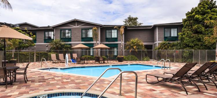 智选假日套房酒店卡宾特里拉的(Holiday Inn Express & Suites CARPINTERIA by IHG)图片