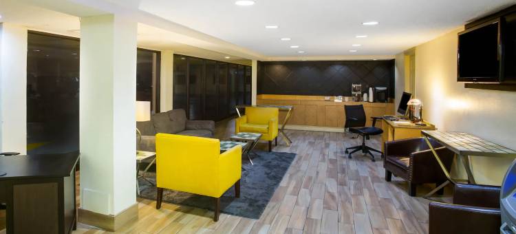 奥斯汀国会大厦市中心拉昆塔温德姆酒店(La Quinta Inn by Wyndham Austin Capitol / Downtown)图片