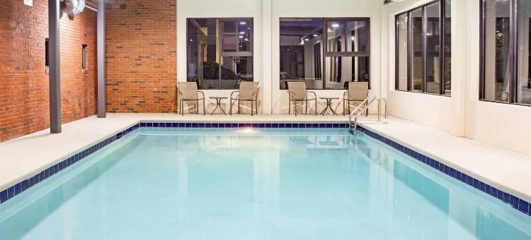 阿尔普哈雷塔-亚特兰大北华美达酒店(Ramada by Wyndham Alpharetta/Atlanta North)图片