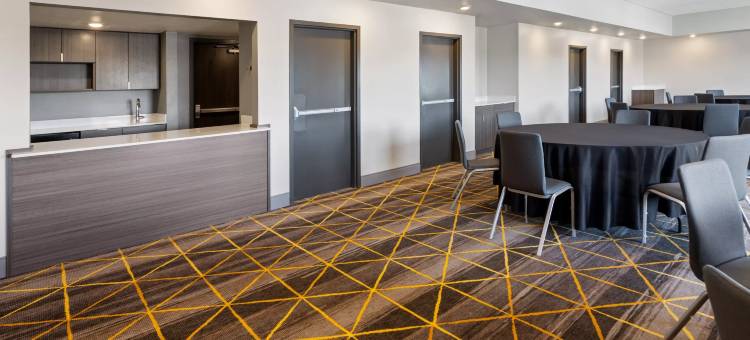 假日酒店及套房哥伦比亚东北 - 杰克逊堡地区 IHG(Holiday Inn & Suites Columbia NE - FT Jackson Area)图片