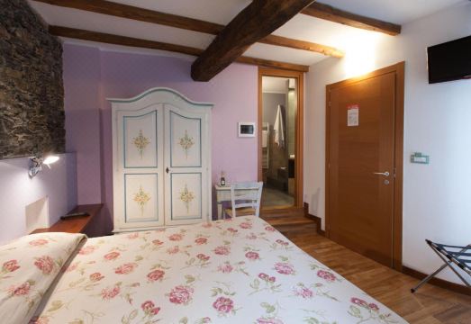 L'Ancora Hotel Overview