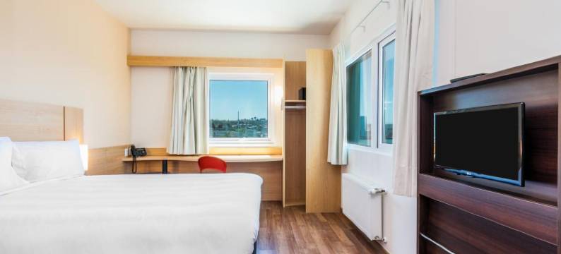 宜必思蒙特港酒店(Ibis Puerto Montt)图片