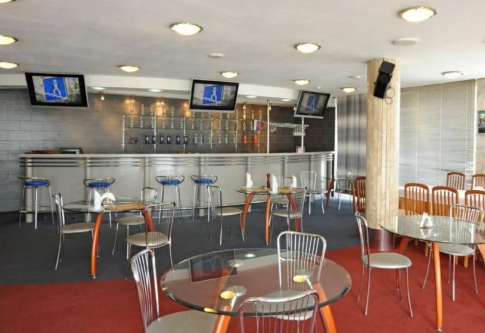 Turist Hotel Overview