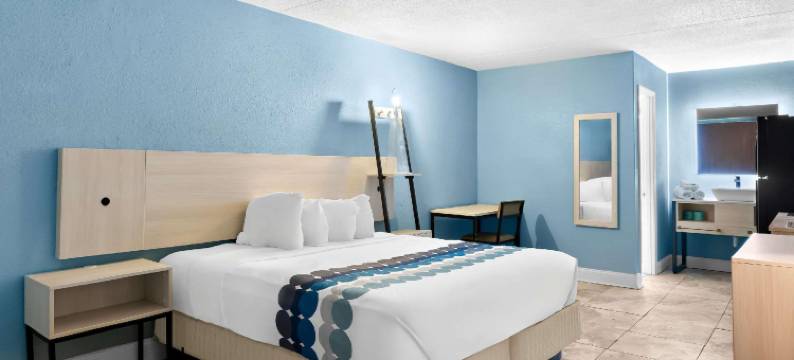 郊区开放式客房公寓不伦瑞克I-95(Suburban Studios Brunswick I-95)图片