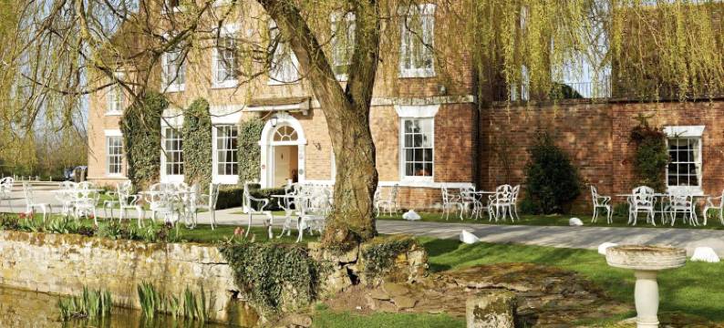 科西草坪别墅酒店(Corse Lawn House Hotel)图片