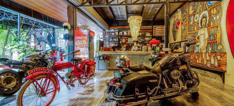 100 咖啡摩托旅舍(100% Cafe Moto Hostel)图片