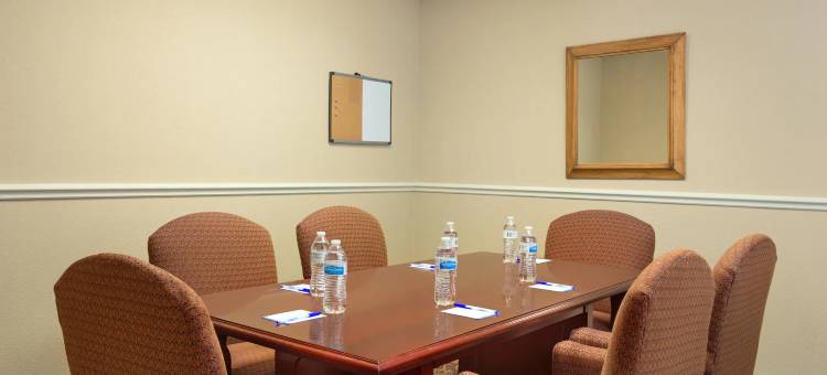 威奇托东呗盟套房酒店(Baymont by Wyndham Wichita East)图片