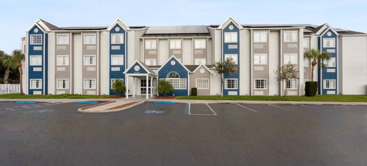 泽菲尔希尔温德姆麦客达套房酒店(Microtel Inn & Suites by Wyndham Zephyrhills)图片