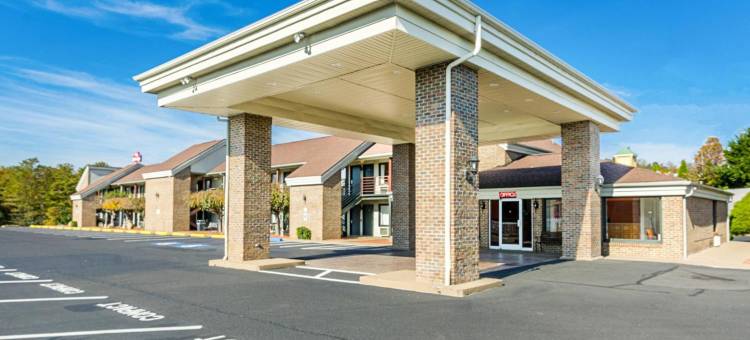 维珍尼亚希尔斯维尔 6 号汽车旅馆(Motel 6 Hillsville, VA)图片