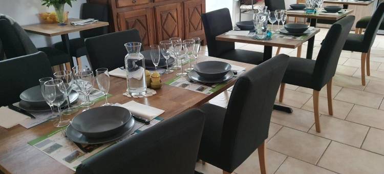 多曼斯和喷泉民宿(Chambres d'hôtes Entre Dolmens et Fontaines)图片