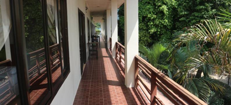 斯尼米之家公寓酒店(Baan Srinimit House & Apartment)图片