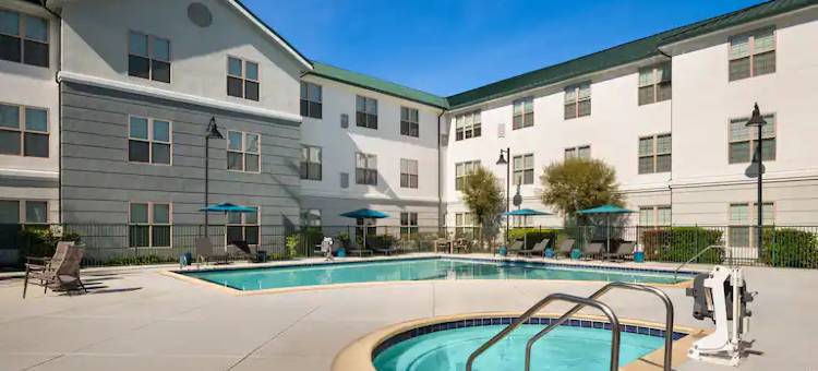 Homewood Suites by Hilton-萨克拉门托机场纳托马斯(Homewood Suites by Hilton Sacramento Airport-Natomas)图片