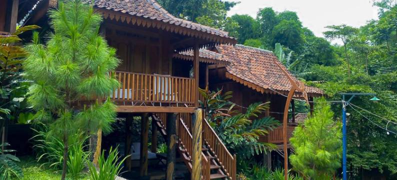 首都O 93238伦巴姆巴隆度假村(Lembah Mbalong Resort Mitra RedDoorz Near Exit Tol Singosari)图片