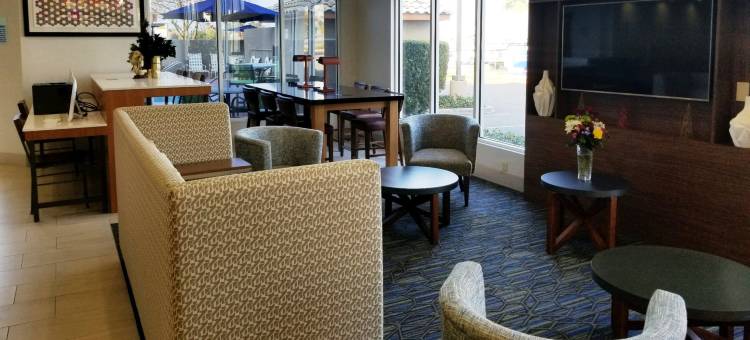 Holiday Inn Express 马德拉(Holiday Inn Express Madera-Yosemite PK Area)图片