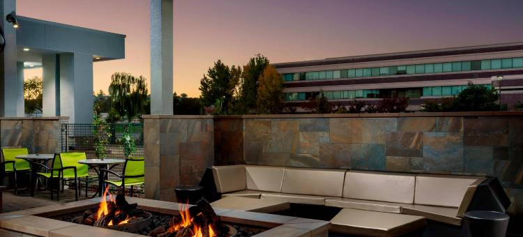 贝尔蒙特红木海岸SpringHill Suites酒店(SpringHill Suites Belmont Redwood Shores)图片