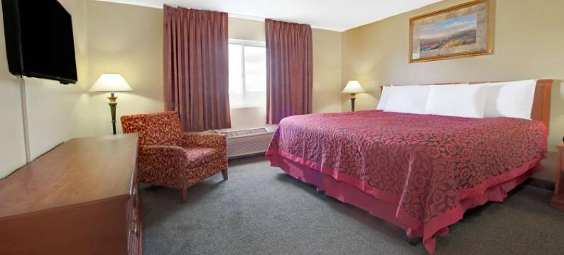 圣路易斯/西港戴斯酒店(Days Inn & Suites by Wyndham St. Louis/Westport Plaza)图片