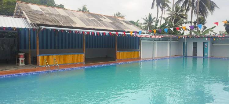 O酒店 苏里亚阿巴迪伊斯兰民宿 靠近巩邦市广场(Surya Abadi Homestay Syariah RedPartner)图片