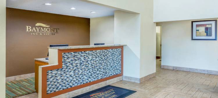 贝洛伊特呗盟套房酒店(Baymont by Wyndham Beloit)图片