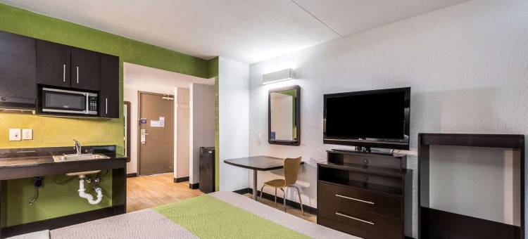 印第安纳波利斯 6 号开放式公寓酒店 - 印第安纳(Studio 6 Indianapolis, IN)图片