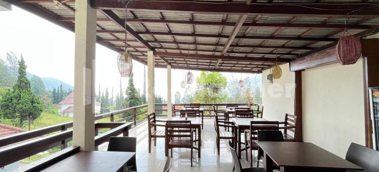 家庭民宿沙丽亚婆罗摩合伙红门酒店(Family Homestay Syariah Bromo Mitra RedDoorz)图片