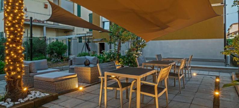 米尔可民宿(Casa Mirko - B & B Con Stazione Ricarica Auto Elettriche Parcheggio Privato Auto Moto Biciclette)图片