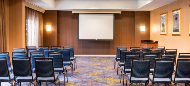 布卢明顿万怡酒店(Courtyard Bloomington)图片