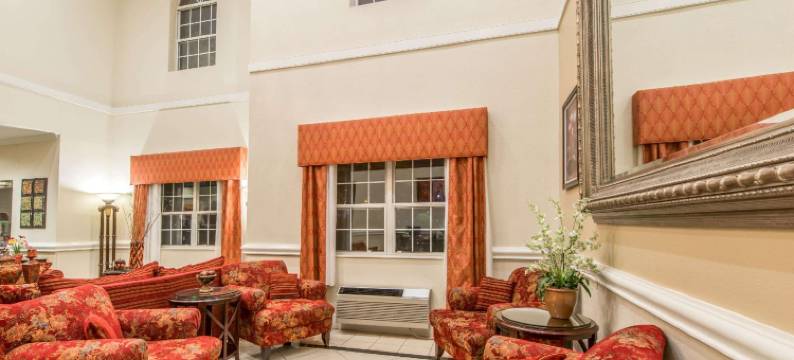 伊丽莎白敦华美达酒店(Ramada by Wyndham Elizabethtown)图片