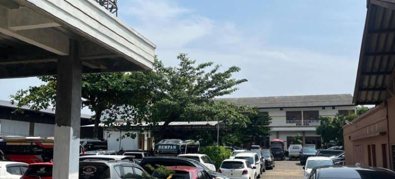 位于泰加尔萨里的2卧室-500平方米|带1个独立浴室(Dewi Ratih Hotel Batang)图片