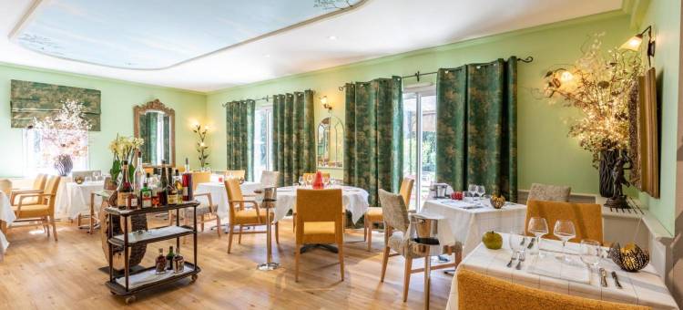 洛吉斯格里尼昂城堡酒店及橡树林餐厅(Logis la Bastide de Grignan Hotel & Restaurant "La Chênaie")图片