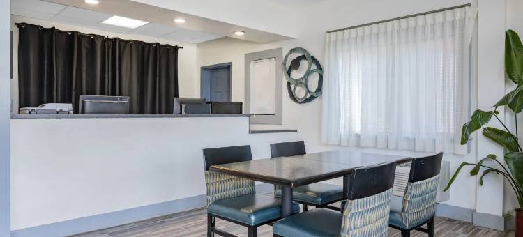 北卡罗来纳韦恩斯维尔温德姆戴斯酒店(Days Inn by Wyndham Waynesville NC)图片