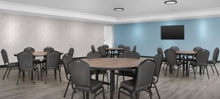 杜勒斯机场万枫套房酒店(Fairfield Inn & Suites at Dulles Airport)图片