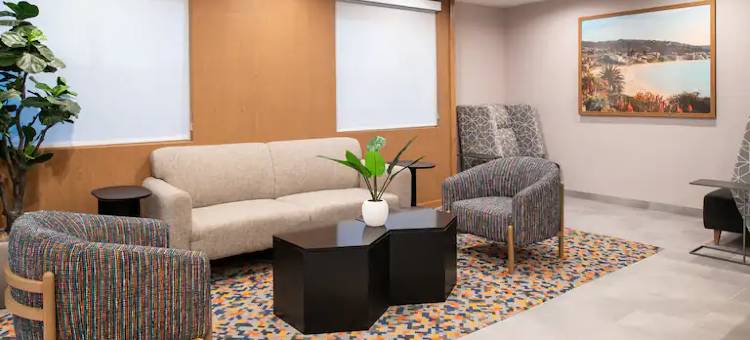 科斯塔梅萨纽波特海滩希尔顿欢朋酒店(Hampton Inn by Hilton Costa Mesa Newport Beach)图片