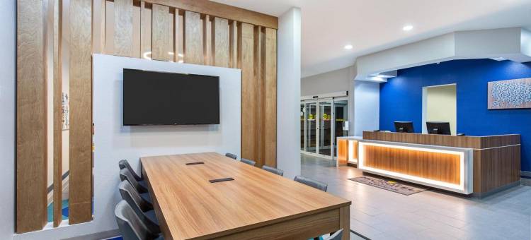 北哥伦布温德姆麦客达套房酒店(Microtel Inn & Suites by Wyndham Columbus North)图片