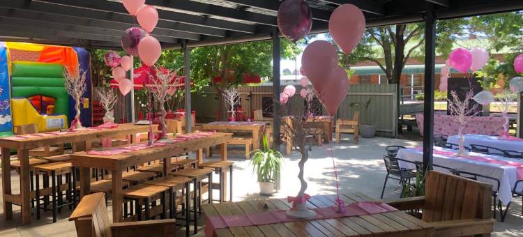 里威里纳酒店(Riverina Hotel)图片