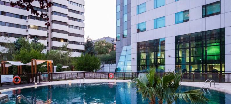 米拉希尔拉欧星套房酒店(Eurostars Suites Mirasierra)图片