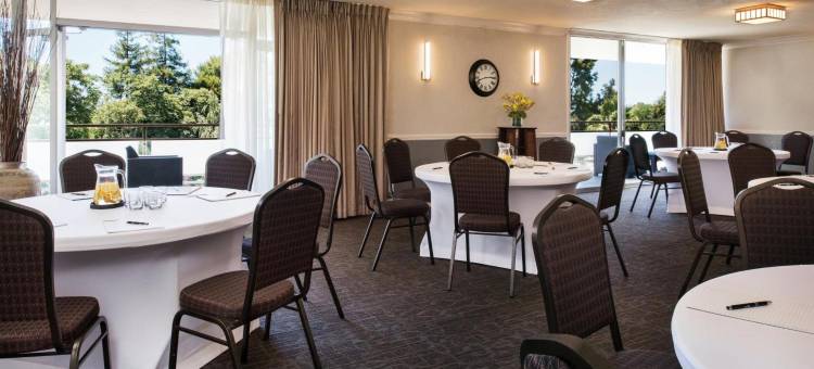 克里克塞德旅馆(Creekside Inn)图片