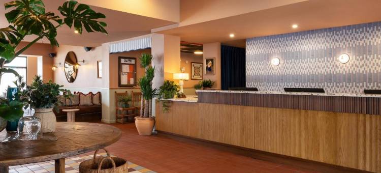 到达阿尔伯克基(Arrive Albuquerque)图片